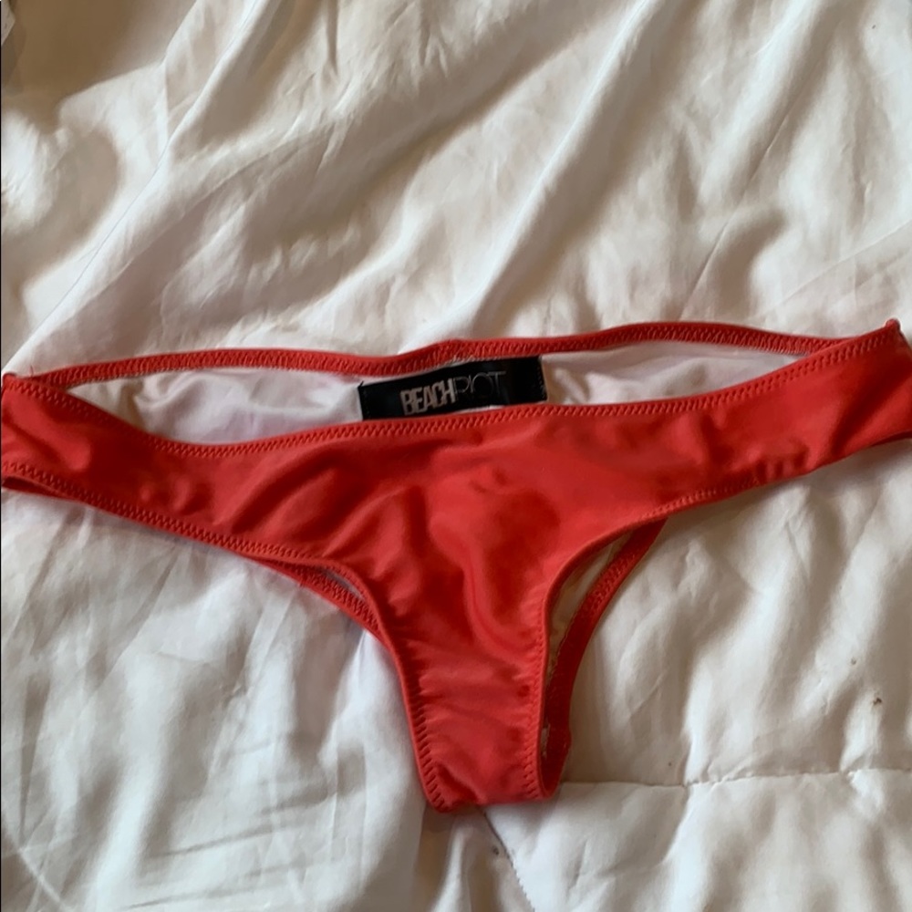 🌊Scrunch Beach Riot Bottoms💗